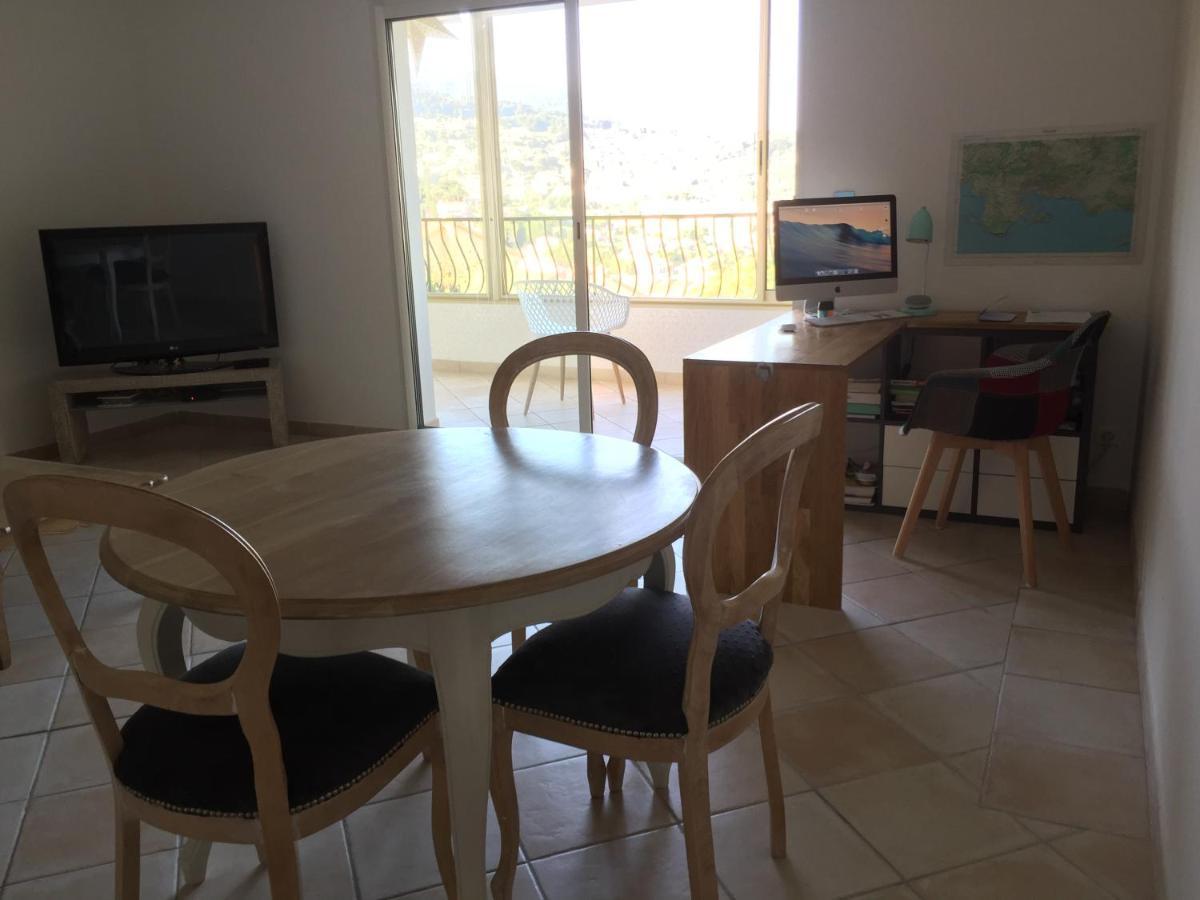 Vacances Ideales Limite Sanary Sur Mer !! Logement Partage Shared Accommodation โอลิอูลส์ ภายนอก รูปภาพ